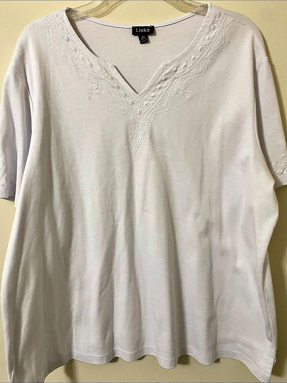 Links Embroidered V-Neck Tunic in White Size 2X